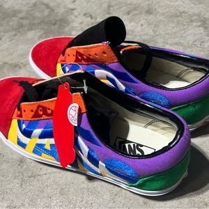 Mens vans size 10.5 brand new never worn as is.